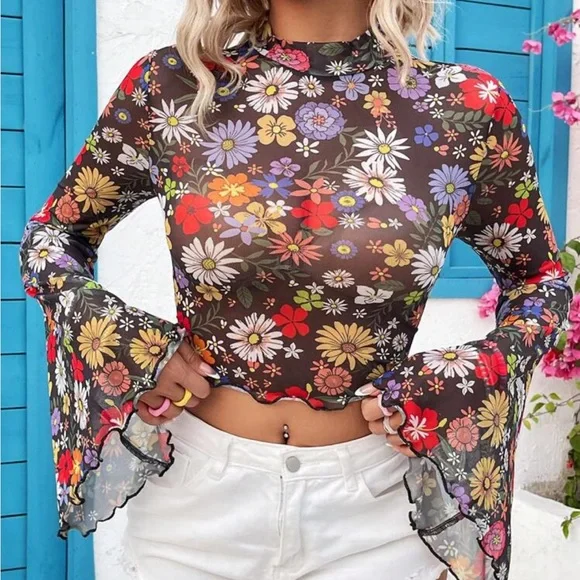 New Y2K Hippie Crop Bell Sleeve Flower Print Top - Picture 4 of 6